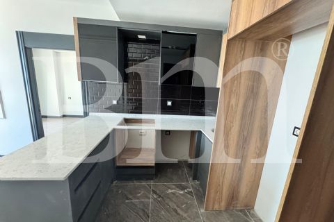 BM'DEN ÇEŞMELİDE SAHİLE YAKIN 1+1 SIFIR LÜKS DAİRE