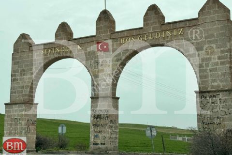 BM'DEN FIRSAT AKSARAY SEVİNÇLİ MAH.SİNDE 460m2 İMARLI KÖŞE ARSA