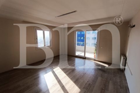 bm'den şöförler cemiyeti yanı 2+1 bağımsız 120 m2 daire&ofis