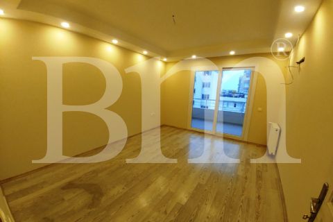 bm'den şöförler cemiyeti yanı 2+1 bağımsız 120 m2 daire&ofis